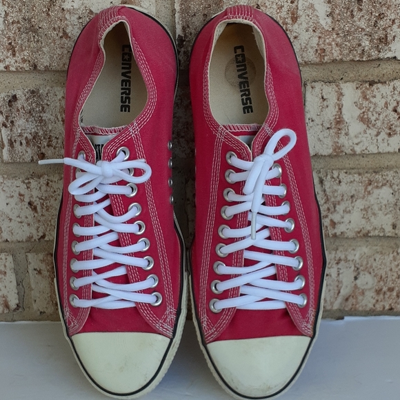 faded red converse
